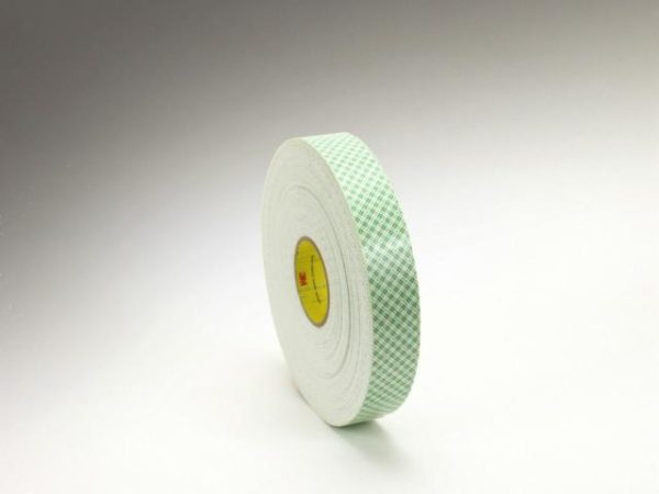 3M™ Double Coated Urethane Bọt Tape 4016 có màu trắng nhạt, dày 0,0625 in (1,6 mm), được bọc hai lớp, băng xốp urethane mang lại độ bền cắt cao. Đó là lý tưởng cho các ứng dụng như gắn bảng hiệu nội thất và bảng tên.