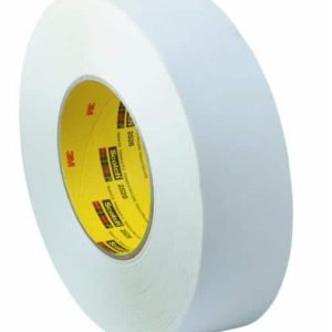 Băng keo giấy 2526 chất lượng cao dán được trên nhiều vật liệu, lý tưởng cho việc cuộn hàng hóa cũng như các ứng dụng đóng gói cần độ bám dính cao. Bề mặt băng keo dày, chắc chắn, có khả năng chống ẩm, chịu nhiệt cao và có thể xé bằng tay.