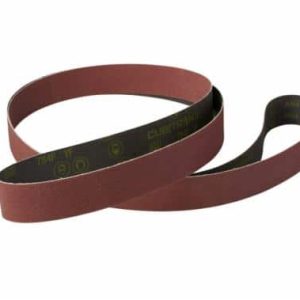 Đai vải 3M™ Cubitron™ II 784F có Hạt định hình chính xác 3M cho tuổi thọ cao hơn và đường cắt nhanh hơn, nhất quán hơn so với đai nhôm oxit thông thường. Sự kết hợp chính xác giữa hạt mài gốm sứ định hình và nhôm oxit cao cấp mang lại hiệu quả cắt tối ưu trong các ứng dụng làm tinh và tạo vết xước nhẹ. Đai cũng có lớp nền chống thấm và chất trợ mài.